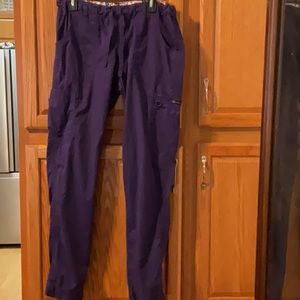 Gently used koi stretch scrub pants size medium tall